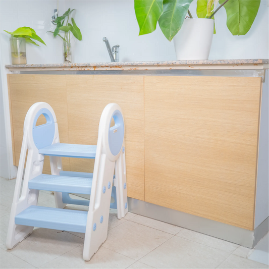 A Step Stool Designed for Little Explorers