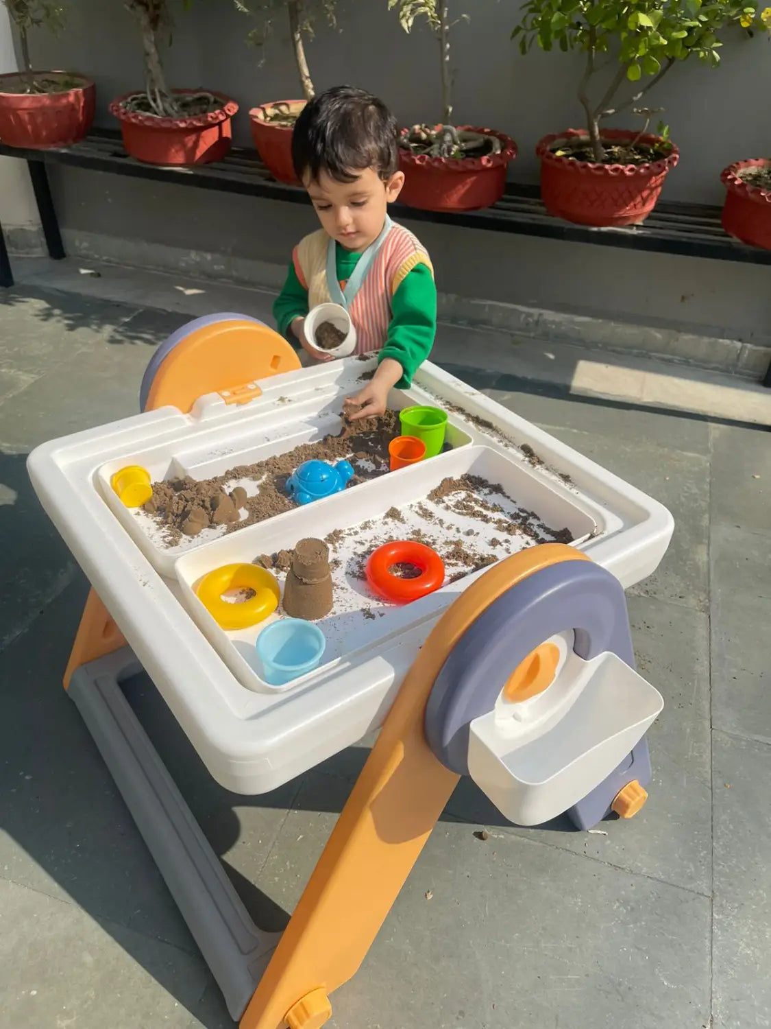From Study Time to Playtime: Seamlessly Transitioning Activities with the FlexDesk