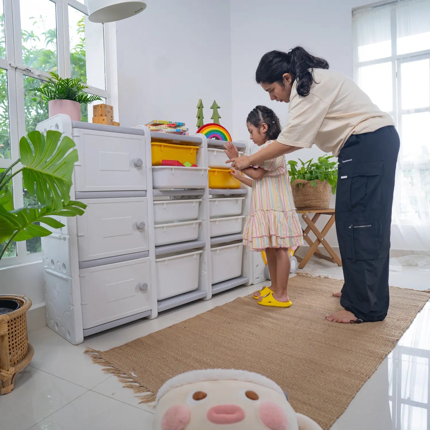 3 Tips to Teach Organizing Habits to Toddlers