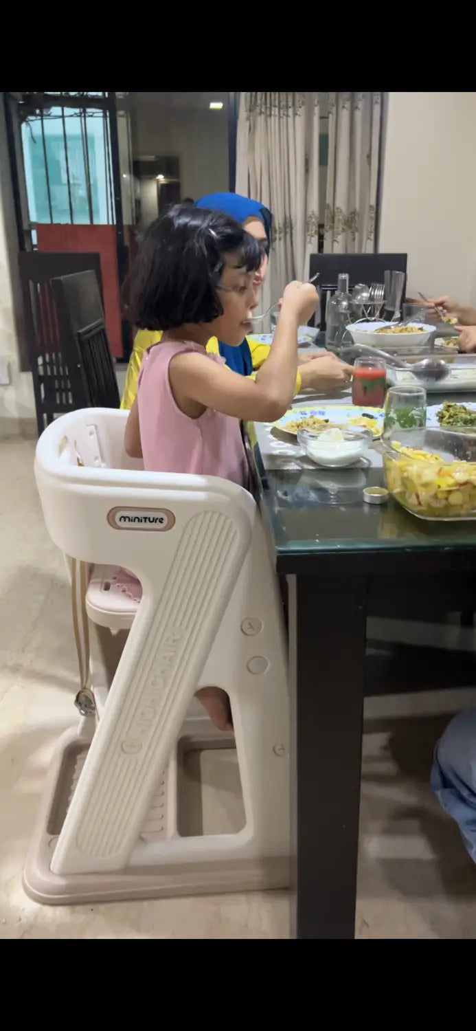 How to Choose the Right High Chair for Your Child? Making Mealtimes Easier
