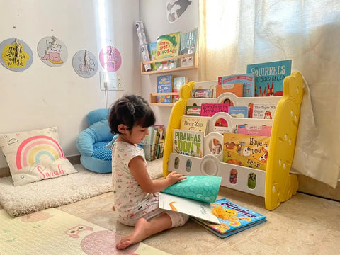 Space-Saving Kids Bookshelves for Small Bedroom