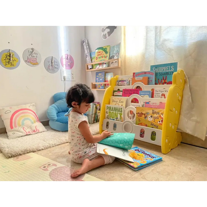 Carrot-themed Kids Front-Facing Bookshelf